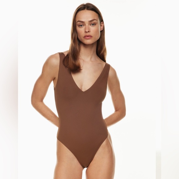 Aritzia Babaton Contour V-Neck Bodysuit size small - Picture 5 of 6